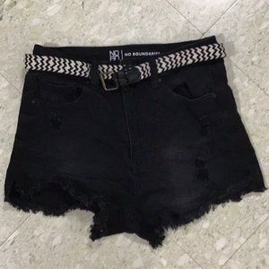 Black jean shorts with belt